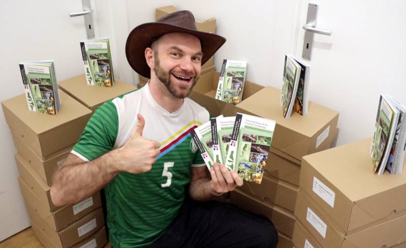Gespräch mit Dr. Oliver Hawlitschek (Hamburg), Biologe, Fachbuchautor und Reptilienspezialist: Er erzählt uns von Chamäleons und den Komoren, einem Ort voller fantastischer Wunder